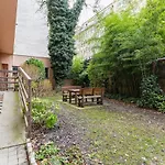 Calm Center Modern * 브라티슬라바