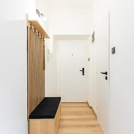 Calm Center Modern Apartment Bratislava