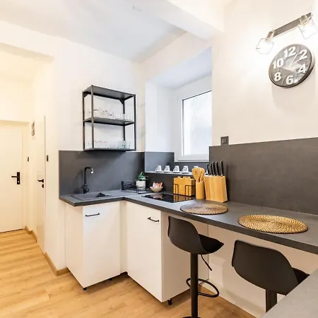 Old Town Garden Apartment With Private Courtyard Appartamento